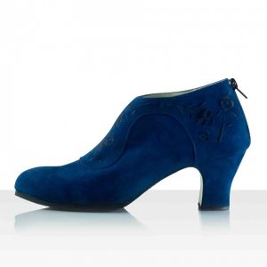 Flamenco shoes
